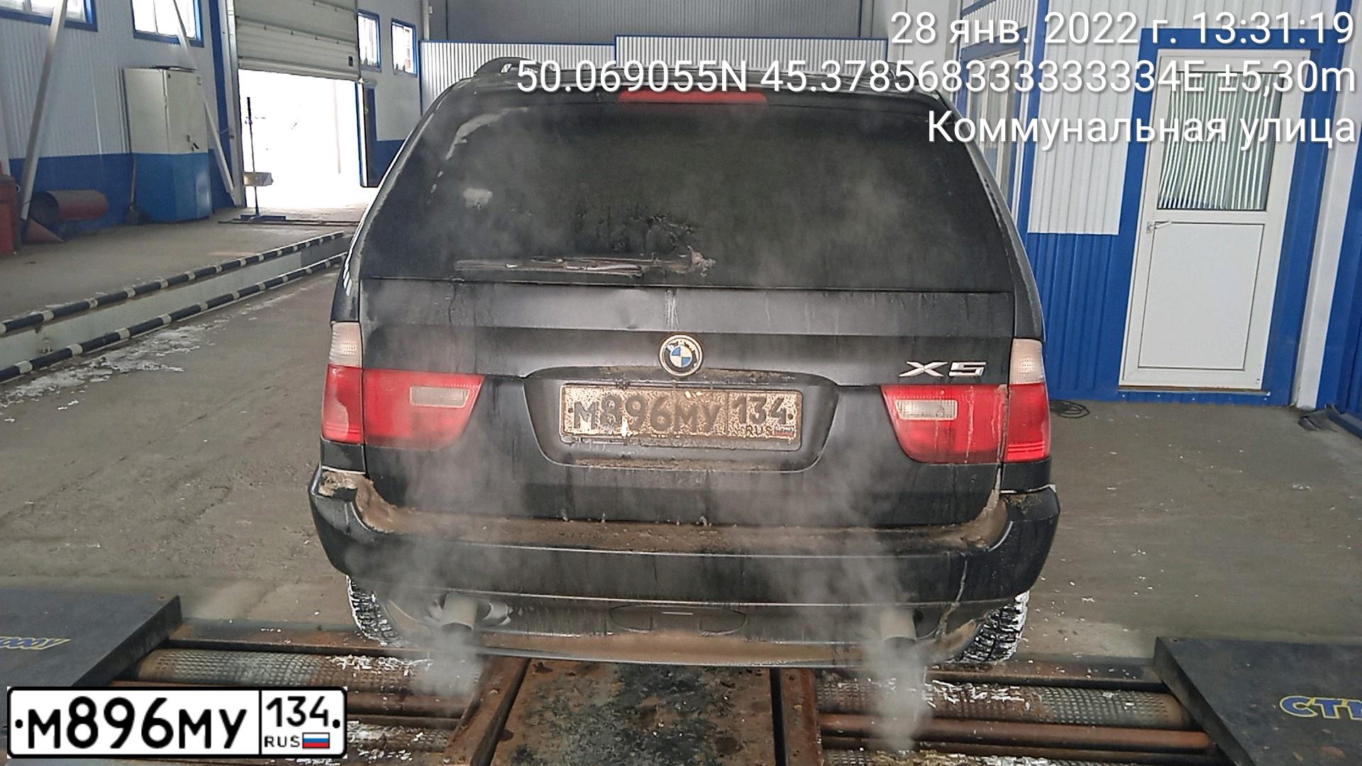 Фото автомобиля BMW X5, 2001 — госномер М896МУ134. Цвет: ЧЕРНЫЙ