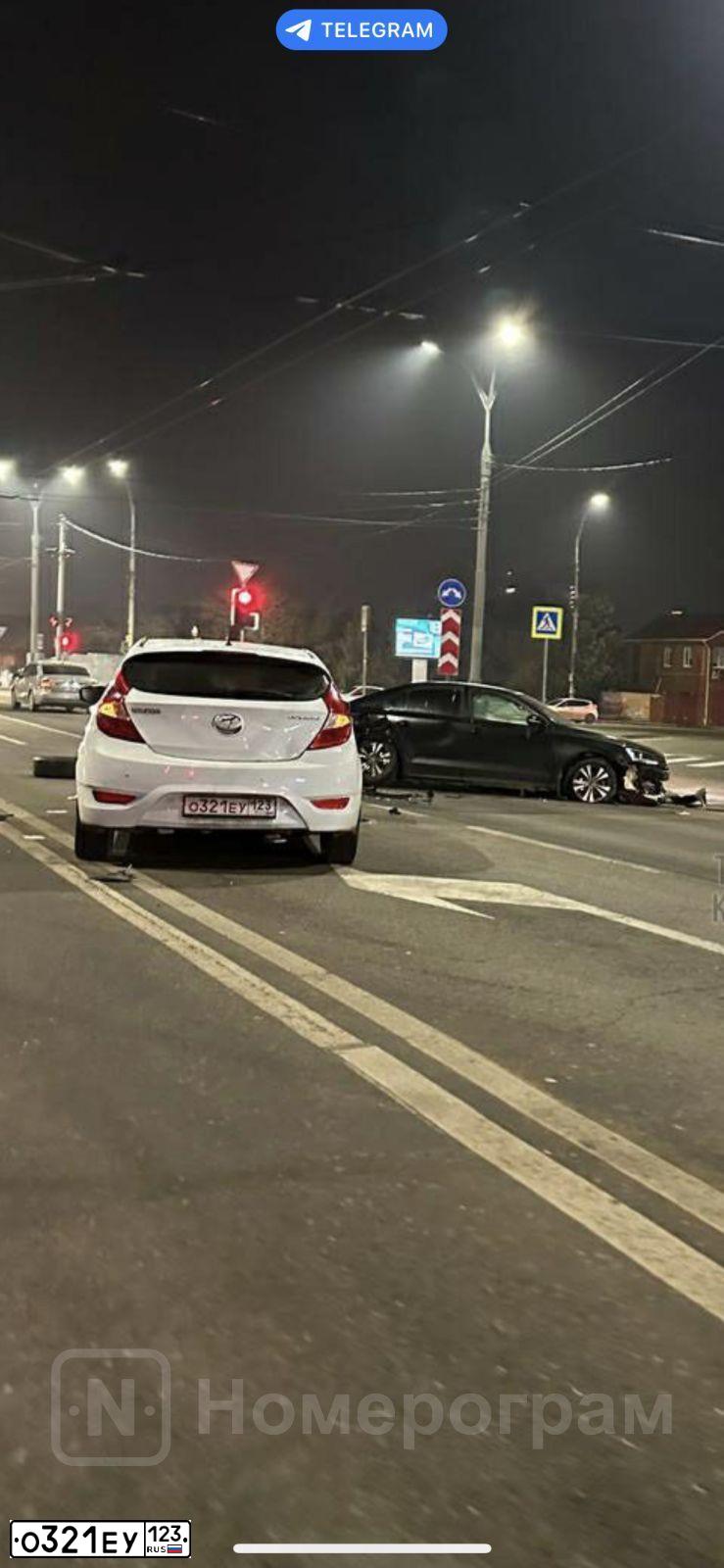 Фото автомобиля HYUNDAI SOLARIS, 2012 — госномер О321ЕУ123. Цвет: БЕЛЫЙ