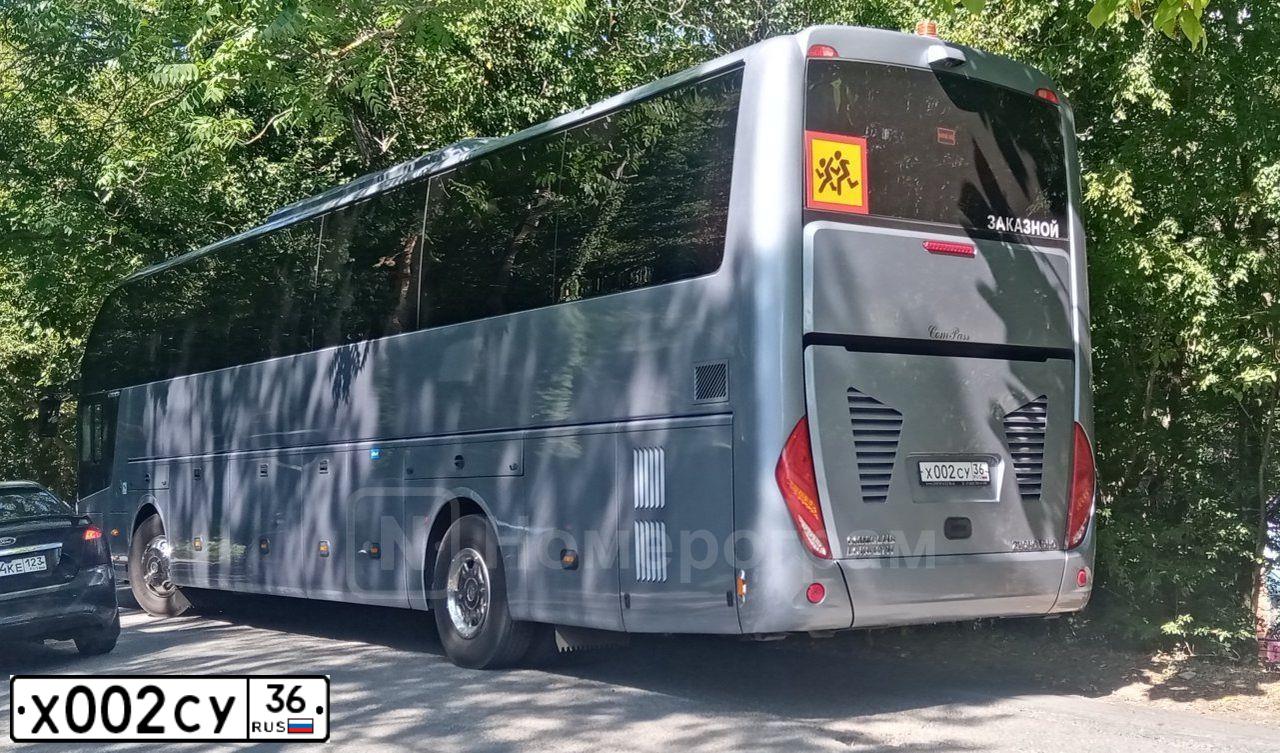 Фото автомобиля MERCEDES E-KLASSE, 1999 — госномер Х002СУ36. Цвет: Белый
