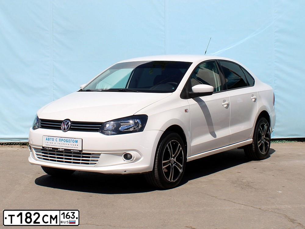 Фото автомобиля VOLKSWAGEN POLO, 2010 — госномер Т182СМ163. Цвет: Белый