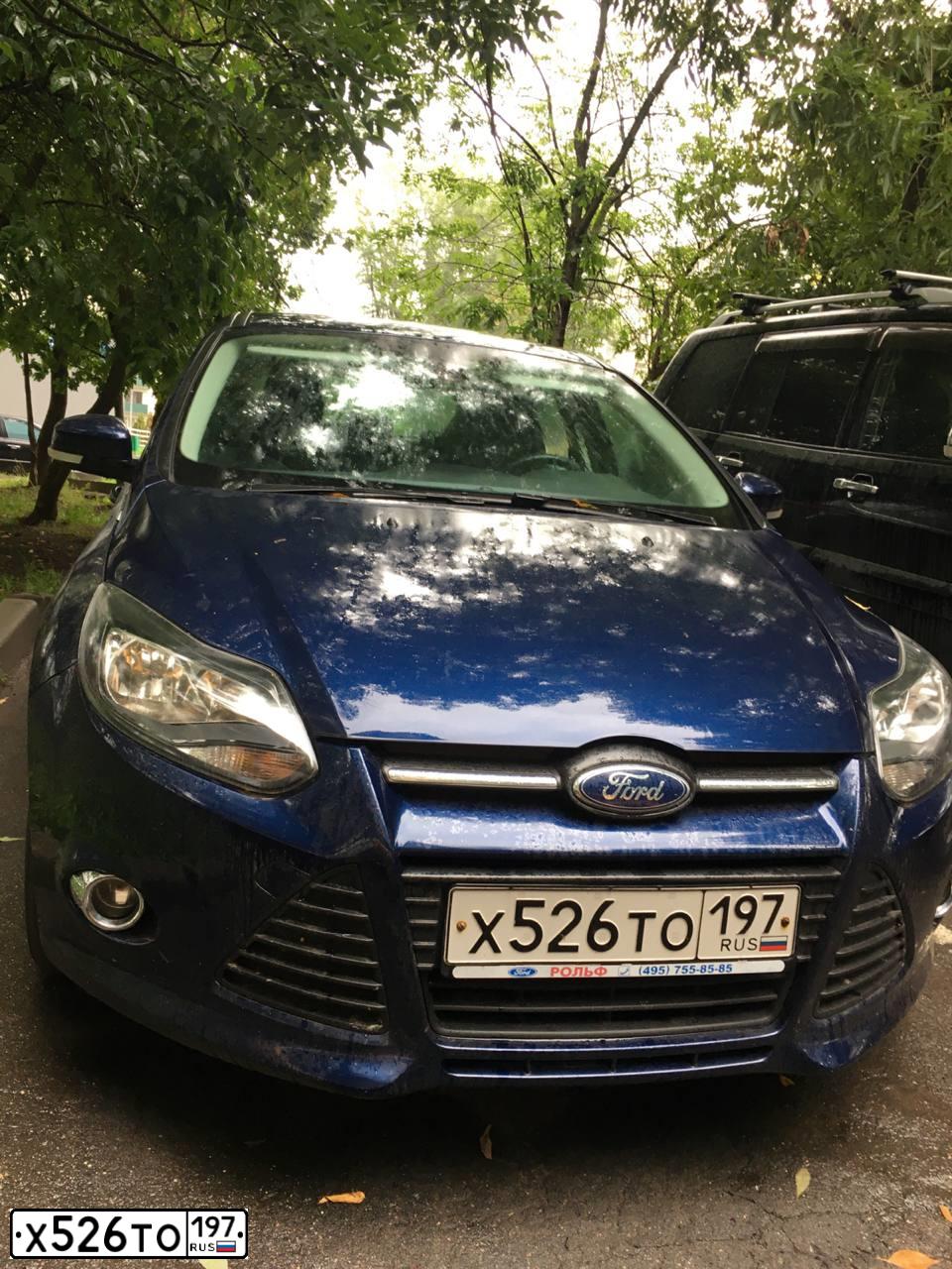 Фото автомобиля FORD FOCUS, 2012 — госномер Х526ТО197. Цвет: СИНИЙ ТЕМНЫЙ