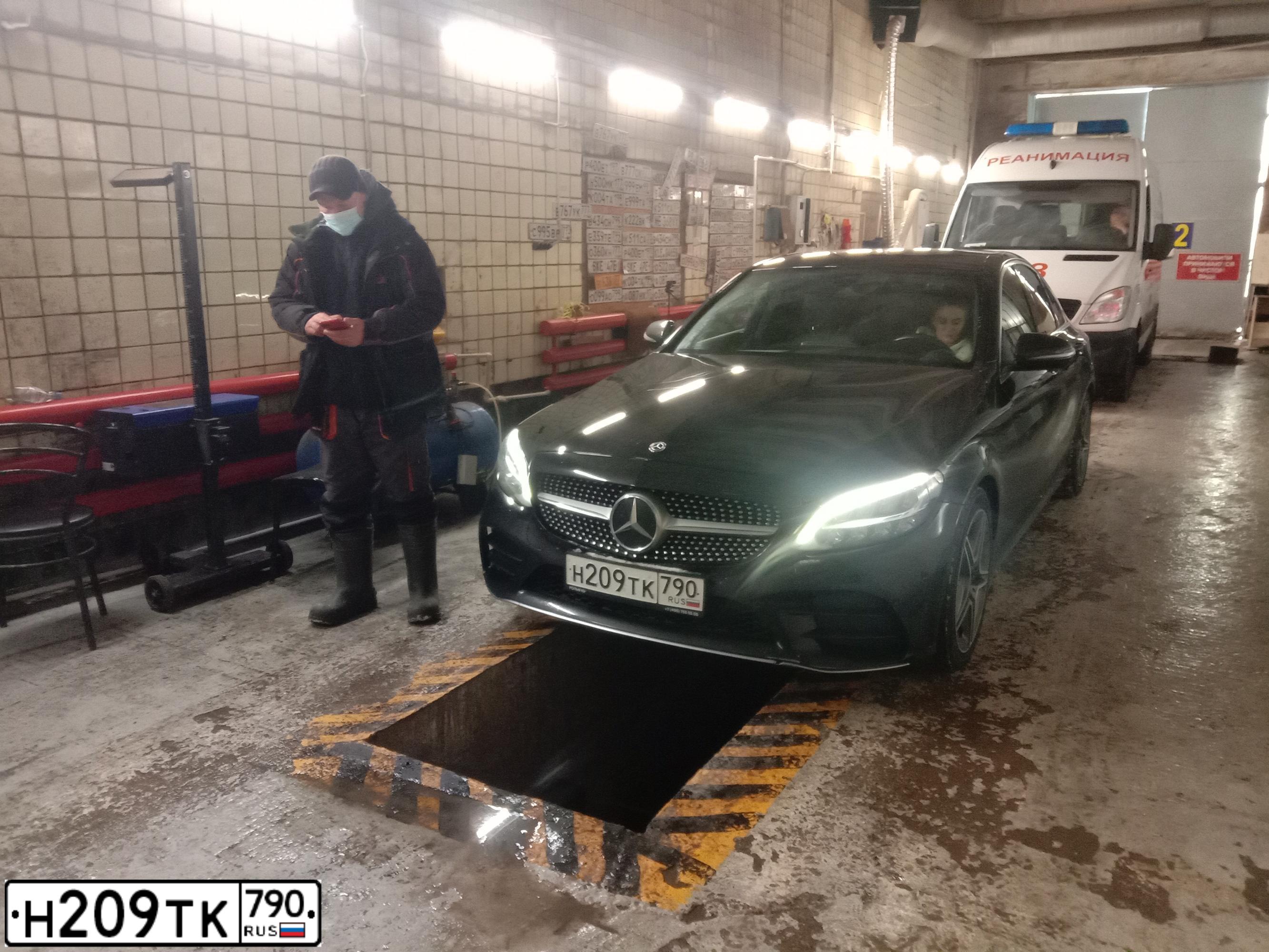 Фото автомобиля MERCEDES C-KLASSE, 2018 — госномер Н321ХС797. Цвет: ЧЕРНЫЙ