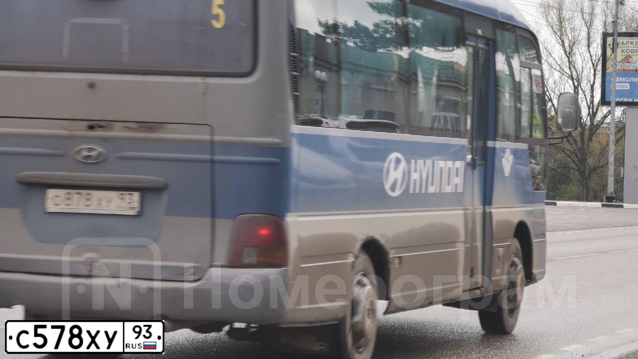 Фото автомобиля LADA 2121 NIVA, 2009 — госномер М367АН190. Цвет: ВИШНЕВЫЙ