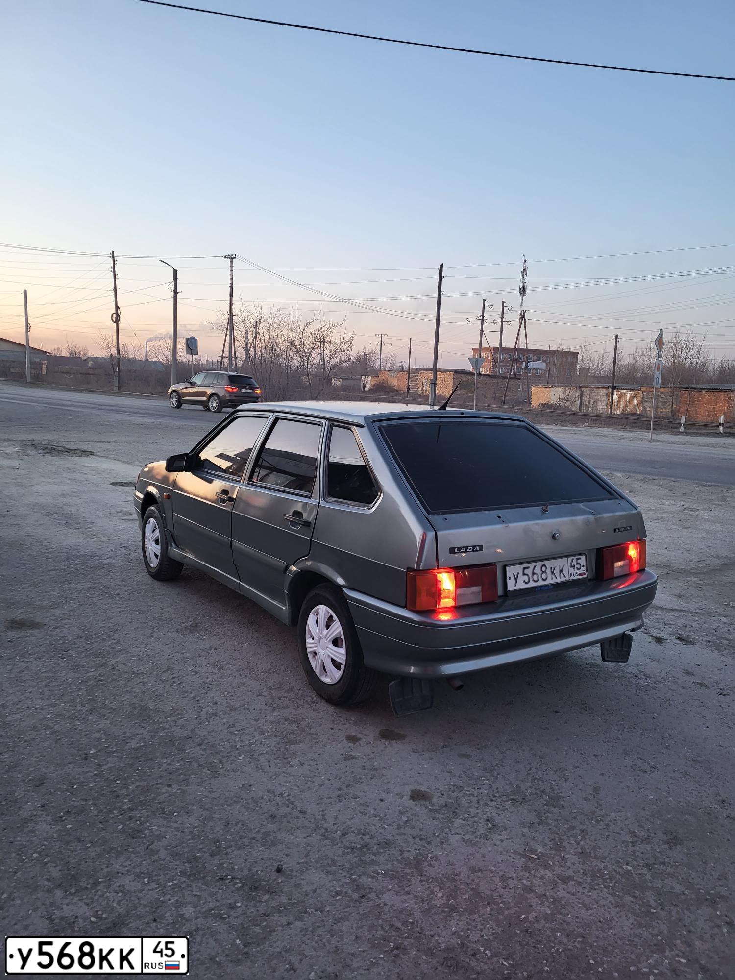 Фото автомобиля LADA 2114 SAMARA, 2008 — госномер Р105ХЕ72. Цвет: СРЕДНИЙ СЕРО-ЗЕЛЕНЫЙ МЕТ.