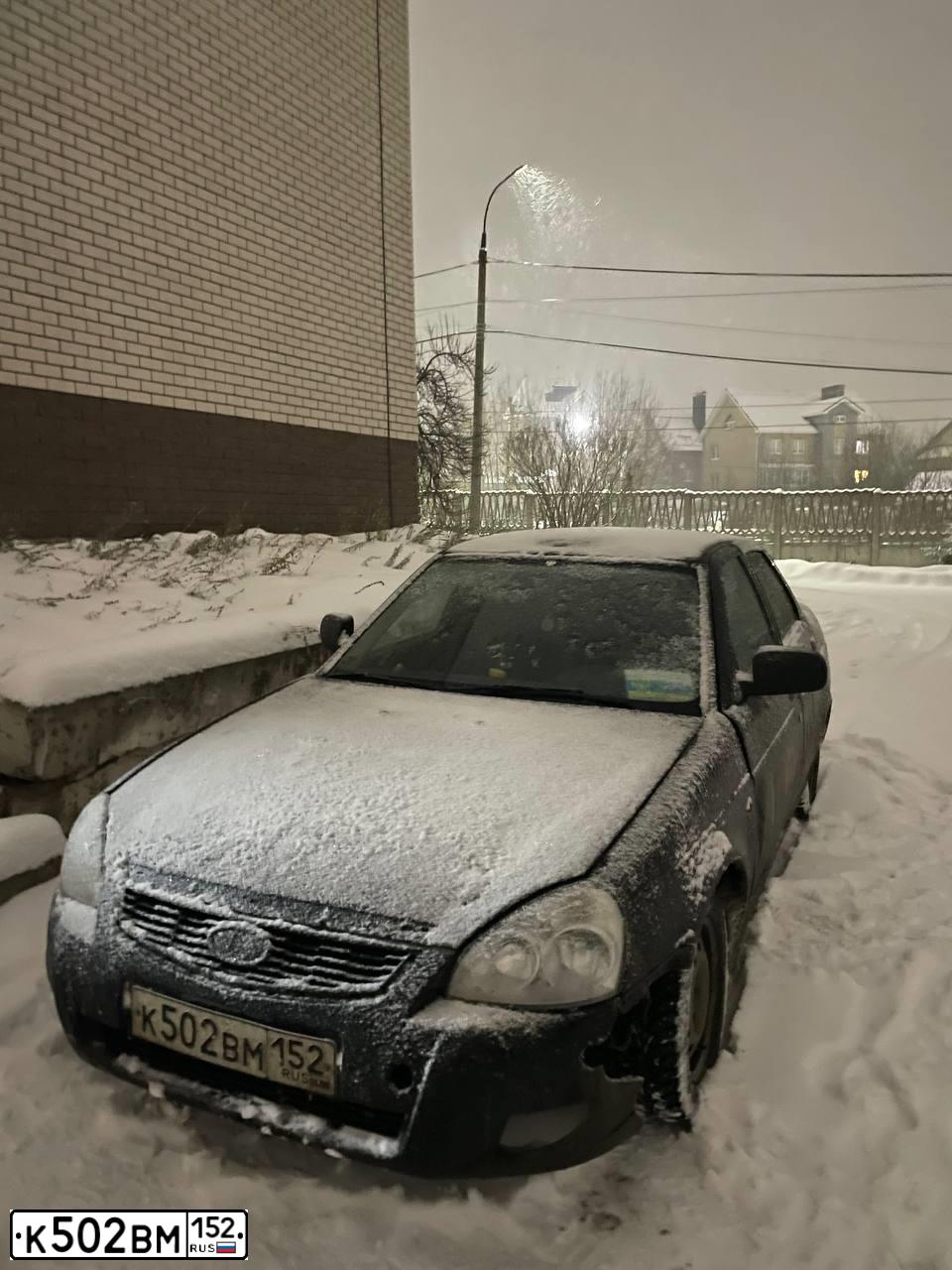 Фото автомобиля LADA 2170 PRIORA, 2012 — госномер К502ВМ152. Цвет: Сине-Черный