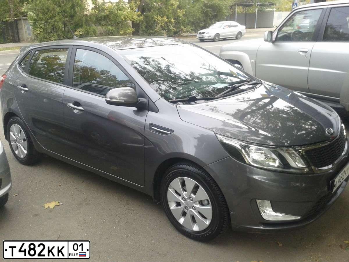 Фото автомобиля GEELY MK CROSS, 2013 — госномер Т482КК01. Цвет: БЕЛЫЙ