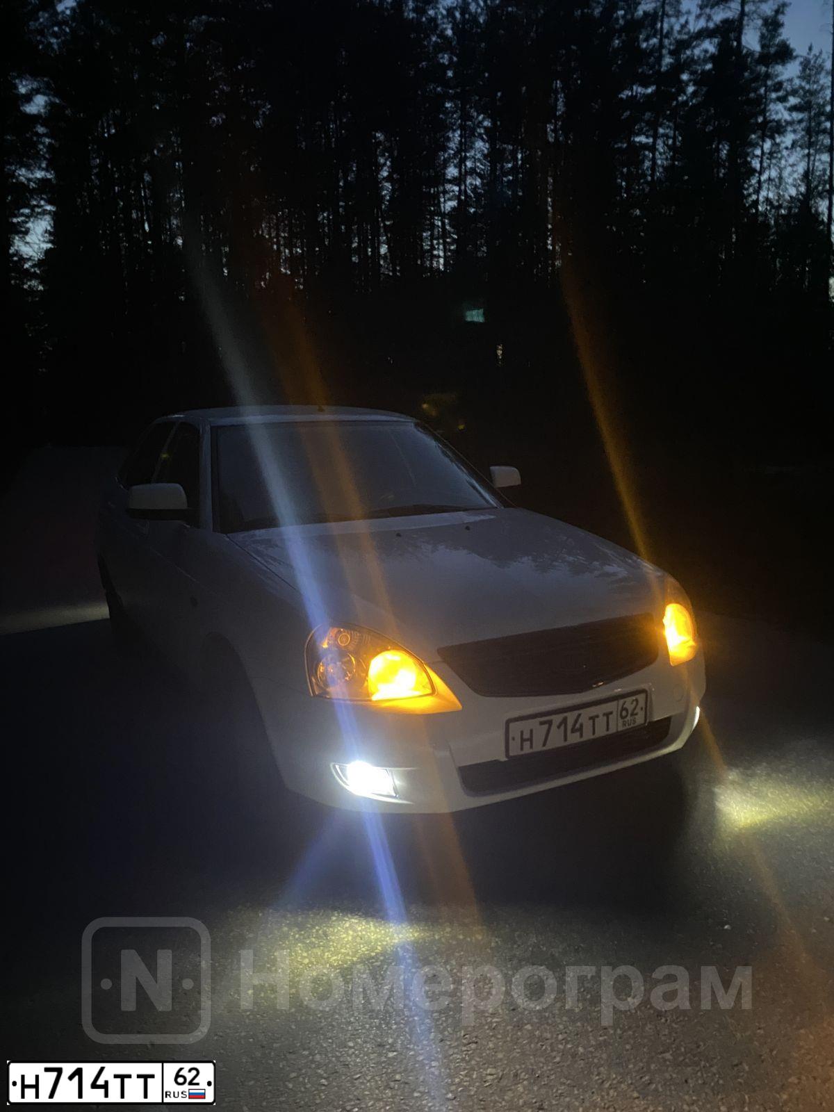 Фото автомобиля LADA 2172 PRIORA, 2010 — госномер Н714ТТ62. Цвет: Белый