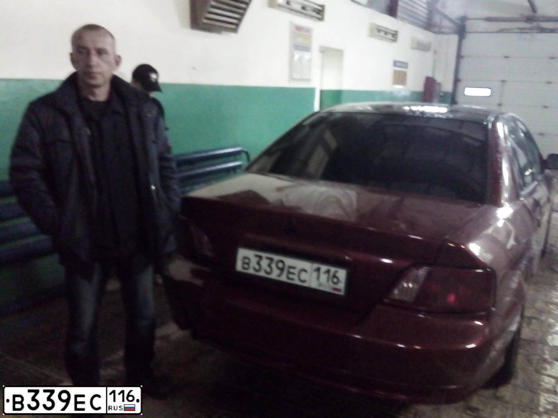 Фото автомобиля MITSUBISHI GALANT, 2003 — госномер Р716СВ716. Цвет: Красный