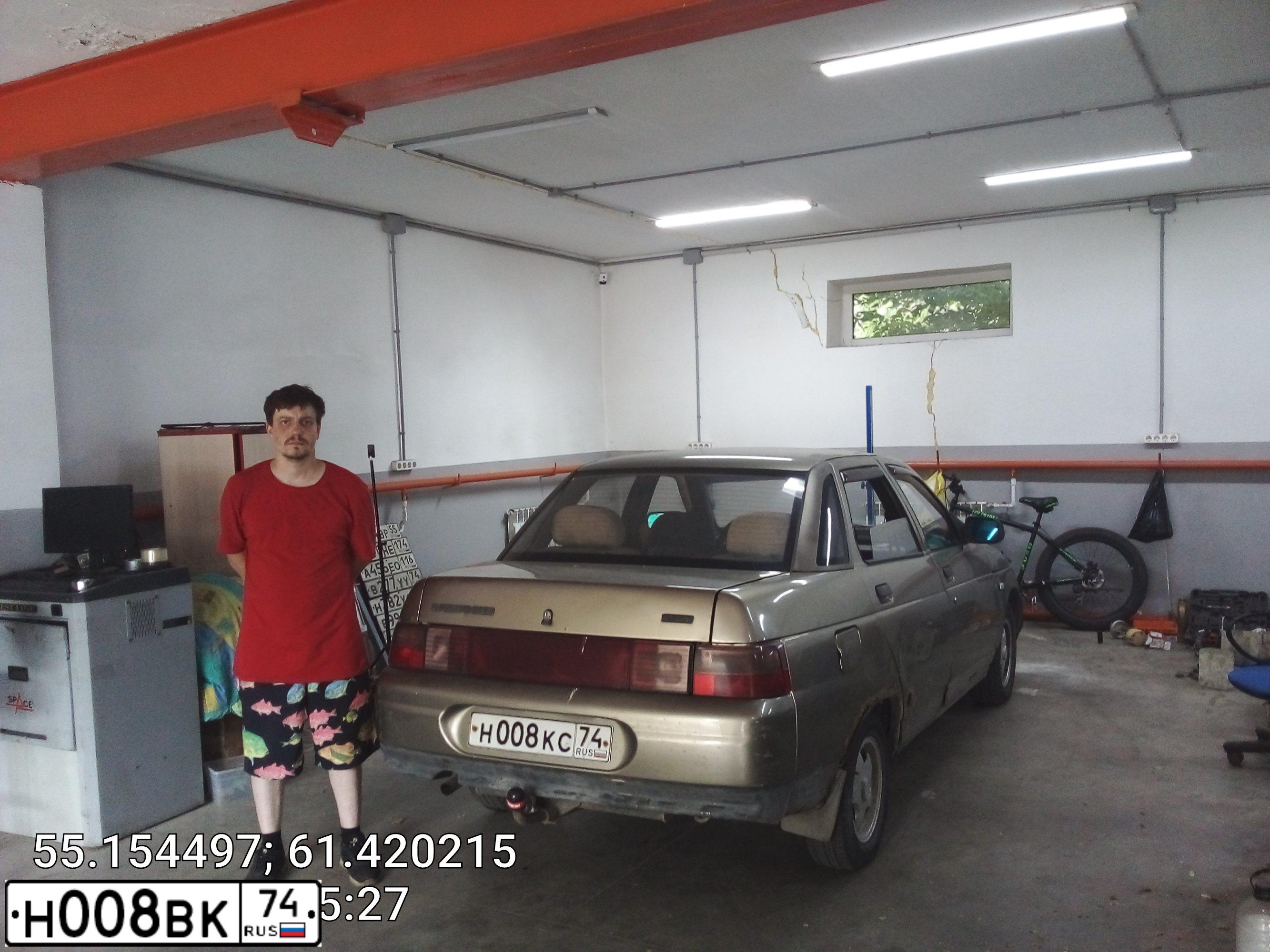 Фото автомобиля LADA 2110, 2000 — госномер Н008КС74. Цвет: СЕРО-ЗЕЛЕНЫЙ