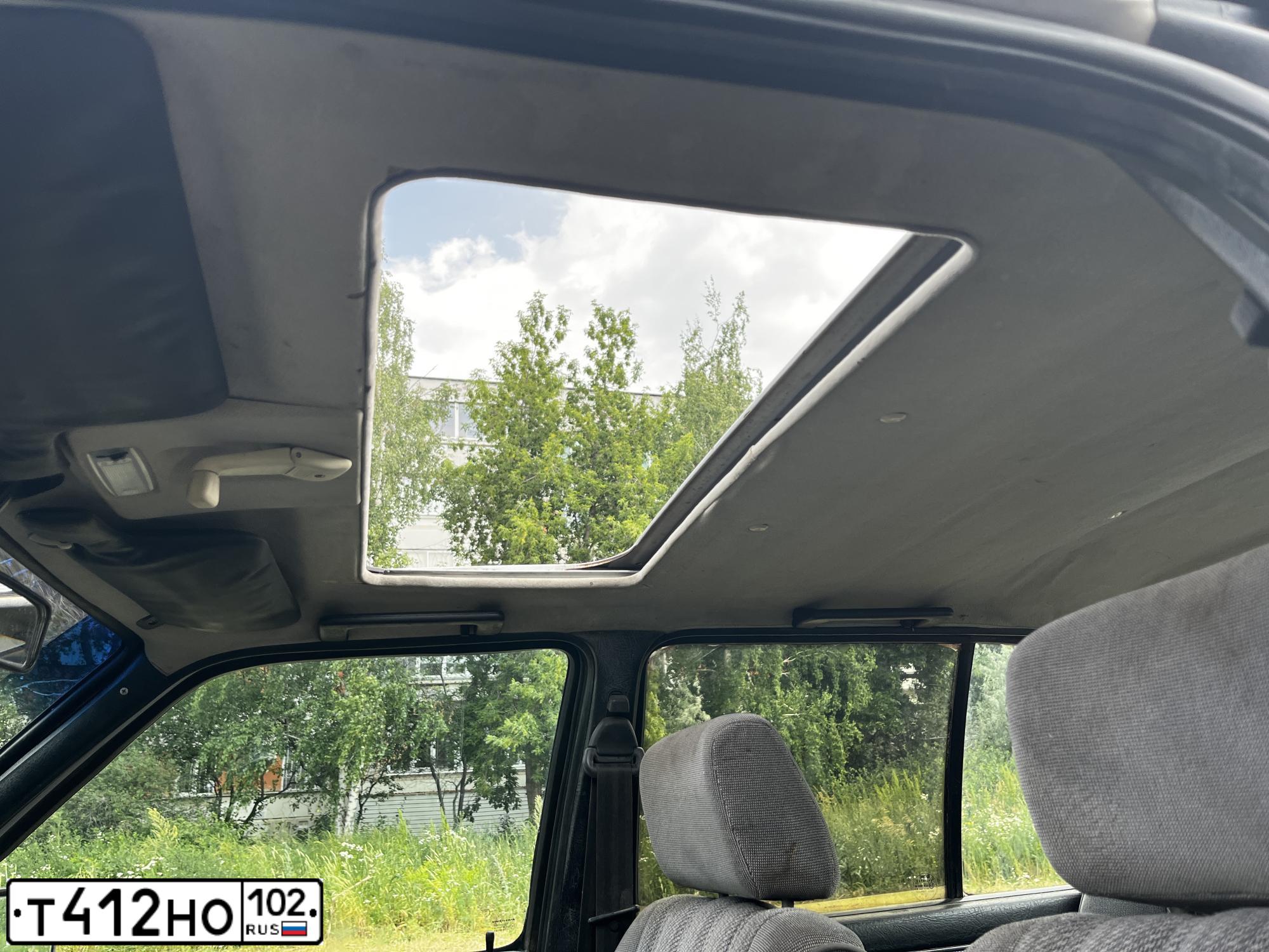 Фото автомобиля VOLKSWAGEN JETTA, 1988 — госномер Т412НО102. Цвет: СЕРЕБРИСТО-БЕЛЫЙ