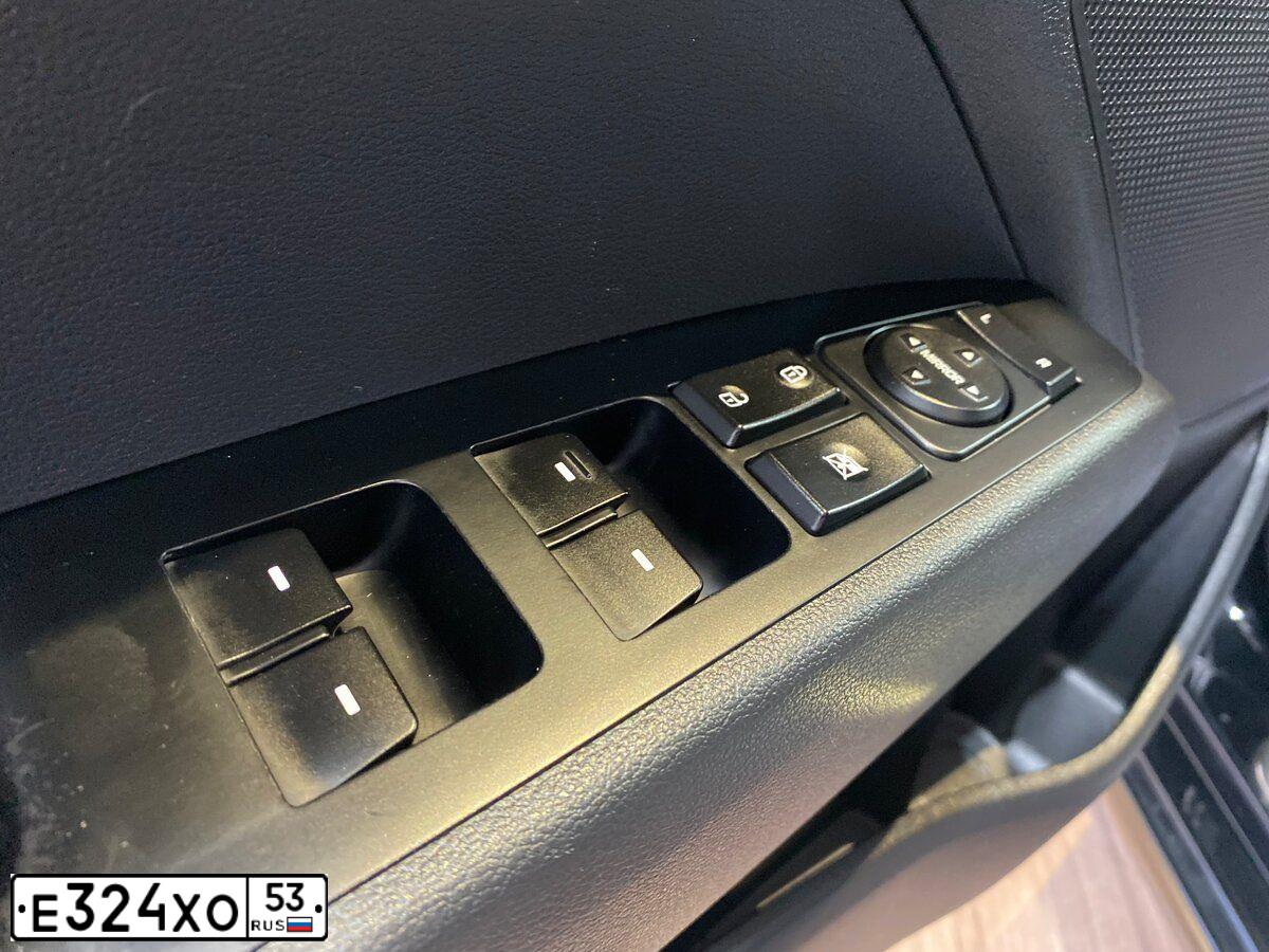 Фото автомобиля HYUNDAI ELANTRA, 2016 — госномер Е090КР53. Цвет: ЧЕРНЫЙ МЕТАЛЛИК