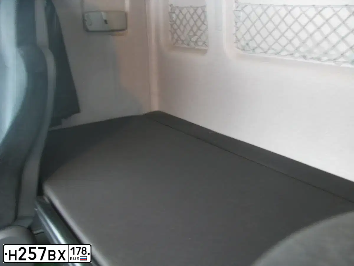 Фото автомобиля MAN TGX 18.XXX /4X2/, 2012 — госномер Н257ВХ178. Цвет: БЕЛЫЙ