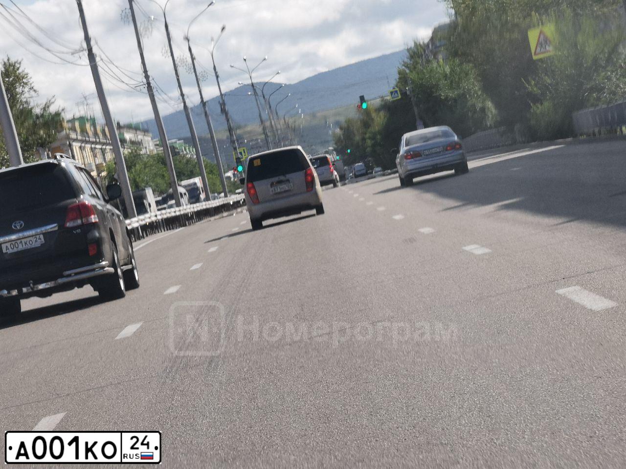 Фото автомобиля LADA 2107 LADA, 1995 — госномер К535УН124. Цвет: Красный