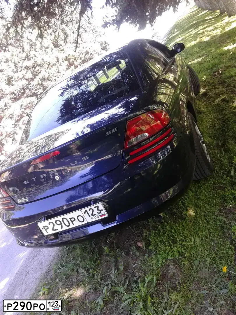 Фото автомобиля DODGE E STRATUS, 2004 — госномер У926АВ50. Цвет: СИНИЙ