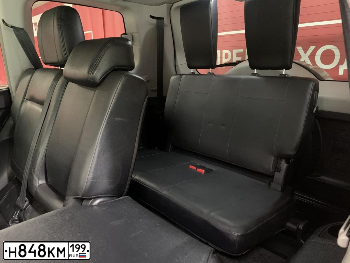 Фото автомобиля MITSUBISHI PAJERO, 2008 — госномер М778АЕ550. Цвет: БЕЖЕВЫЙ