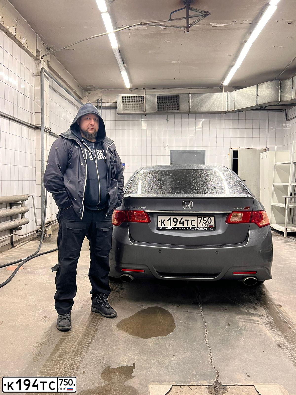 Фото автомобиля HONDA ACCORD, 2011 — госномер К073ВЕ977. Цвет: СЕРЫЙ