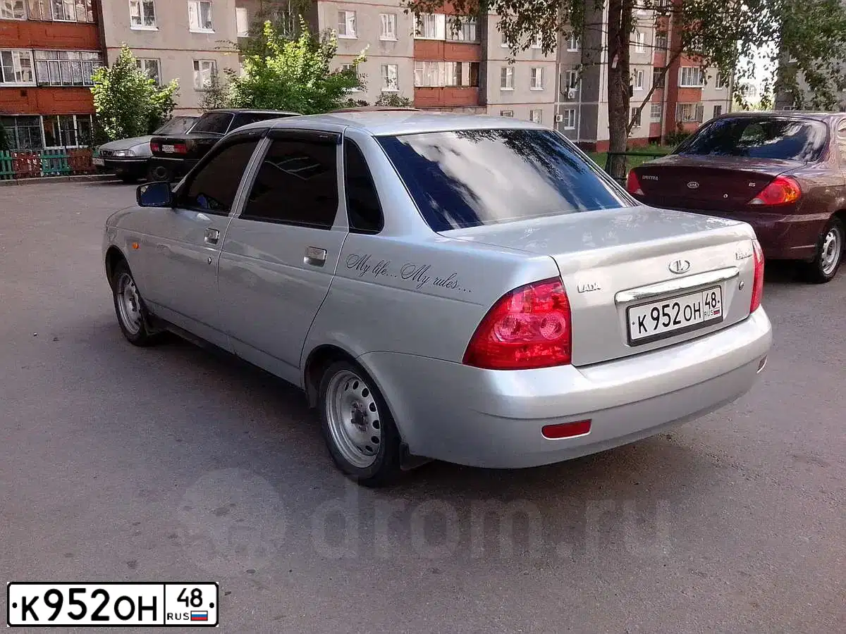 Фото автомобиля LADA PRIORA, 2009 — госномер У162ЕВ48. Цвет: СВЕТЛО-СЕРЕБ.МЕТАЛЛИК