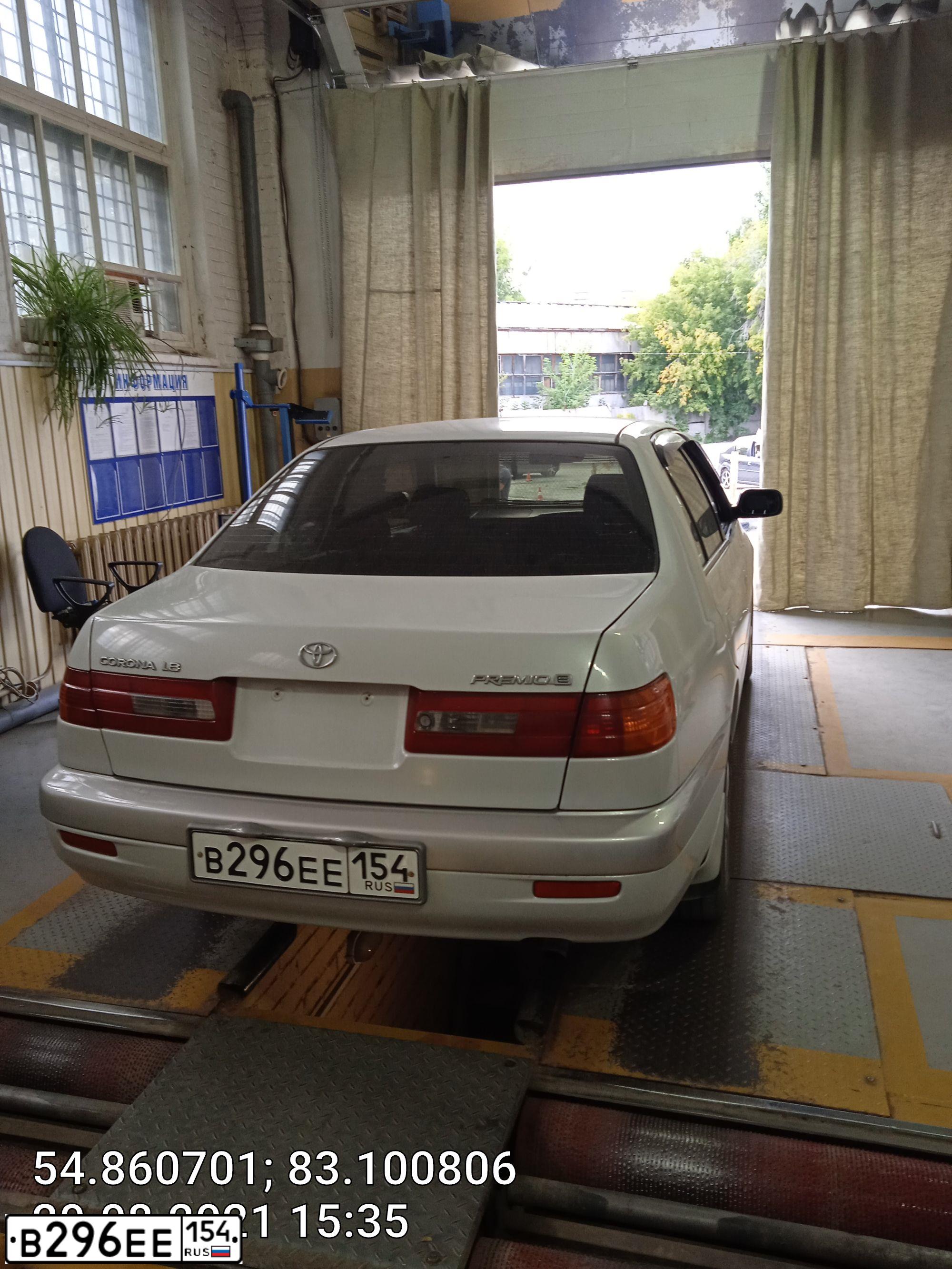 Фото автомобиля TOYOTA PREMIO, 2000 — госномер В296ЕЕ154
