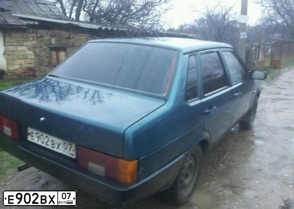 Фото автомобиля VOLKSWAGEN VENTO, 1994 — госномер Р674СУ77. Цвет: ЧЕРНЫЙ МЕТАЛЛИК