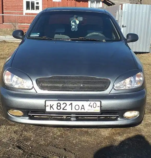Фото автомобиля CHEVROLET LANOS, 2006 — госномер С690НМ40. Цвет: СЕРЫЙ