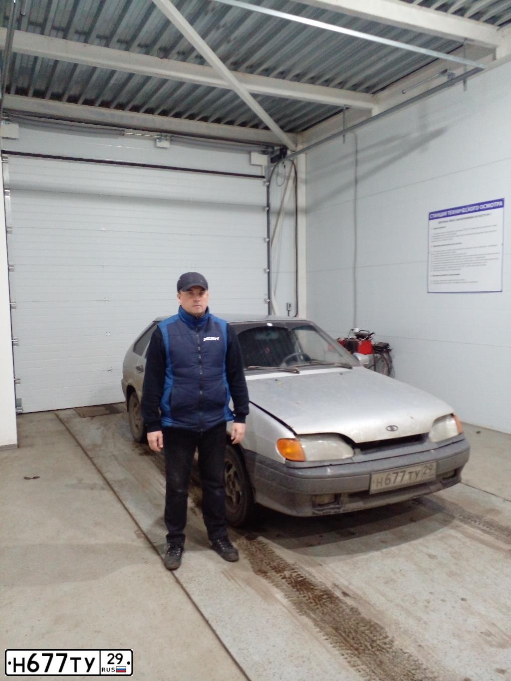 Фото автомобиля LADA 2114 SAMARA, 2010 — госномер Н677ТУ29. Цвет: СВЕТЛО-СЕРЕБРИСТЫЙ МЕТАЛЛ