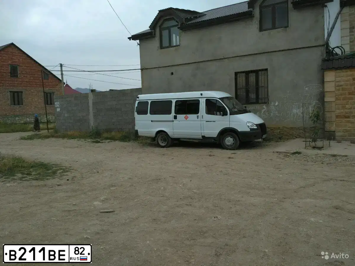 Фото автомобиля GAZ 3221 EL, 2015 — госномер В211ВЕ82. Цвет: БЕЛЫЙ