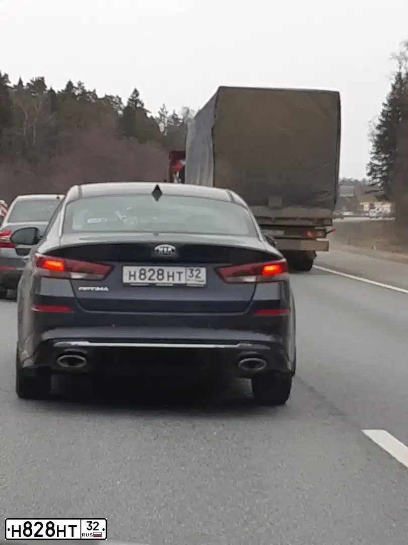 Фото автомобиля KIA MAGENTIS / OPTIMA, 2018 — госномер Н828НТ32. Цвет: СИНИЙ