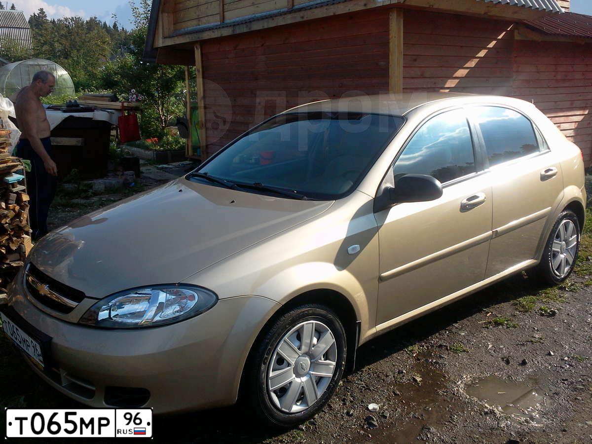 Фото автомобиля CHEVROLET LACETTI, 2009 — госномер Т065МР96. Цвет: ЖЕЛТЫЙ