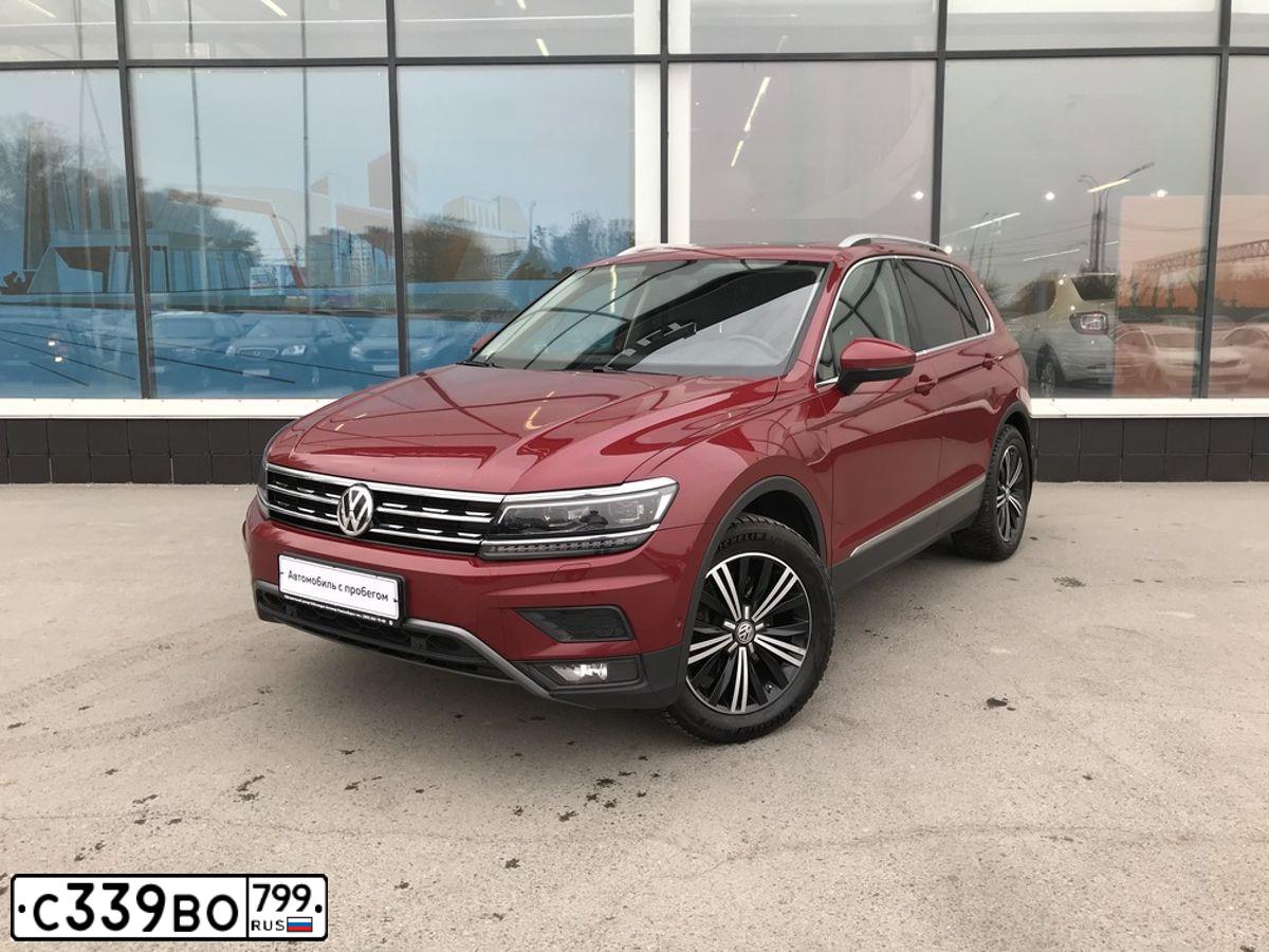 Фото автомобиля VOLKSWAGEN TIGUAN, 2017 — госномер С339ВО799. Цвет: ВИШНЕВЫЙ
