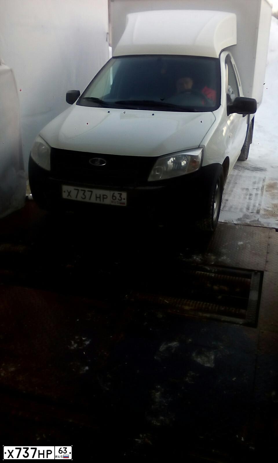 Фото автомобиля LADA 2121 NIVA, 2010 — госномер Н555ЕВ763. Цвет: сине-зеленый
