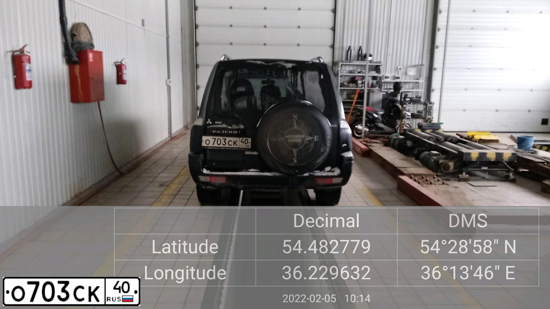 Фото автомобиля MITSUBISHI PAJERO, 2006 — госномер О703СК40. Цвет: ЧЕРНЫЙ