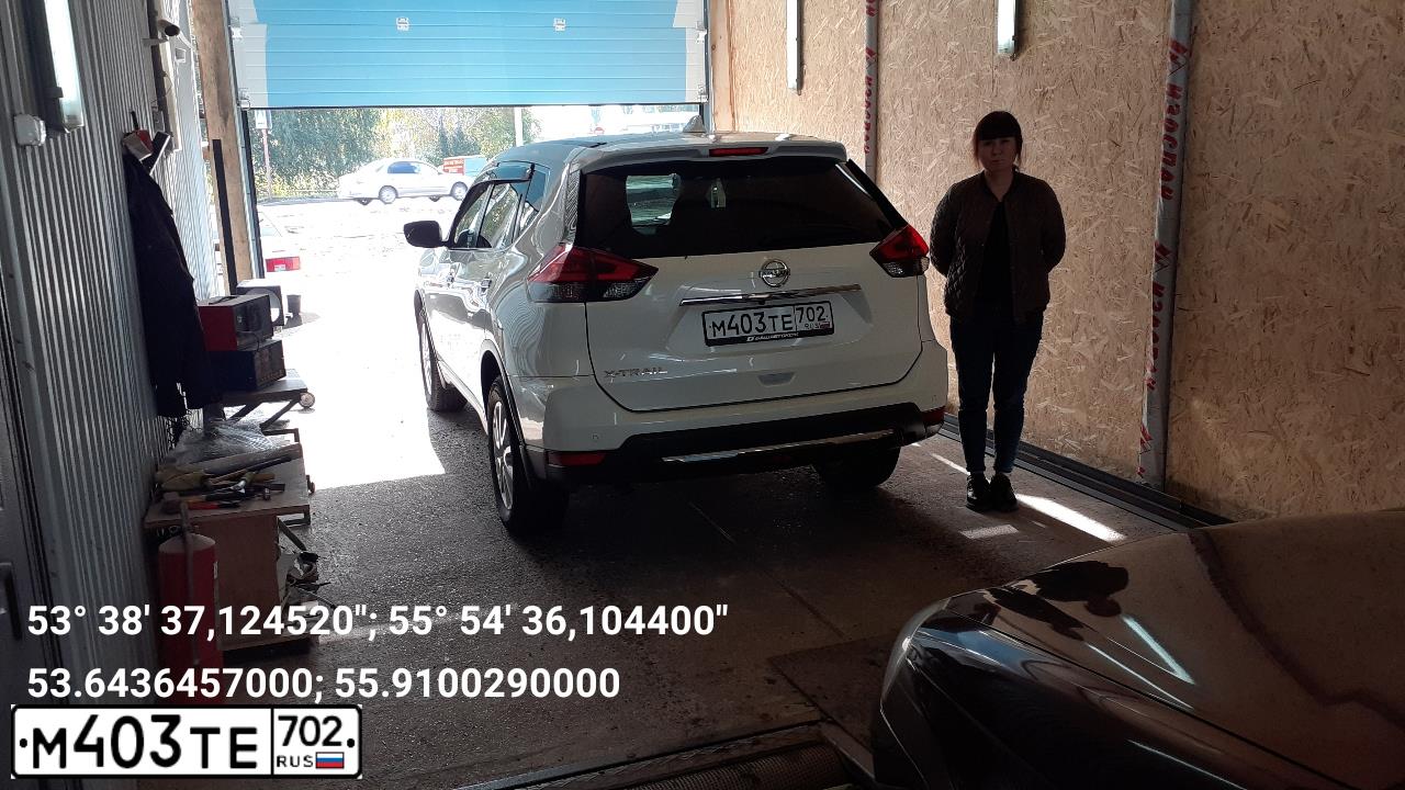 Фото автомобиля NISSAN X-TRAIL, 2019 — госномер М403ТЕ702. Цвет: Белый