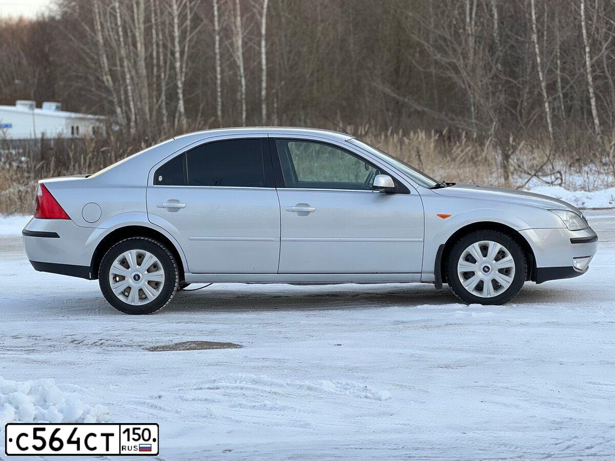 Фото автомобиля FORD MONDEO, 2004 — госномер Е451ХМ790. Цвет: Серый
