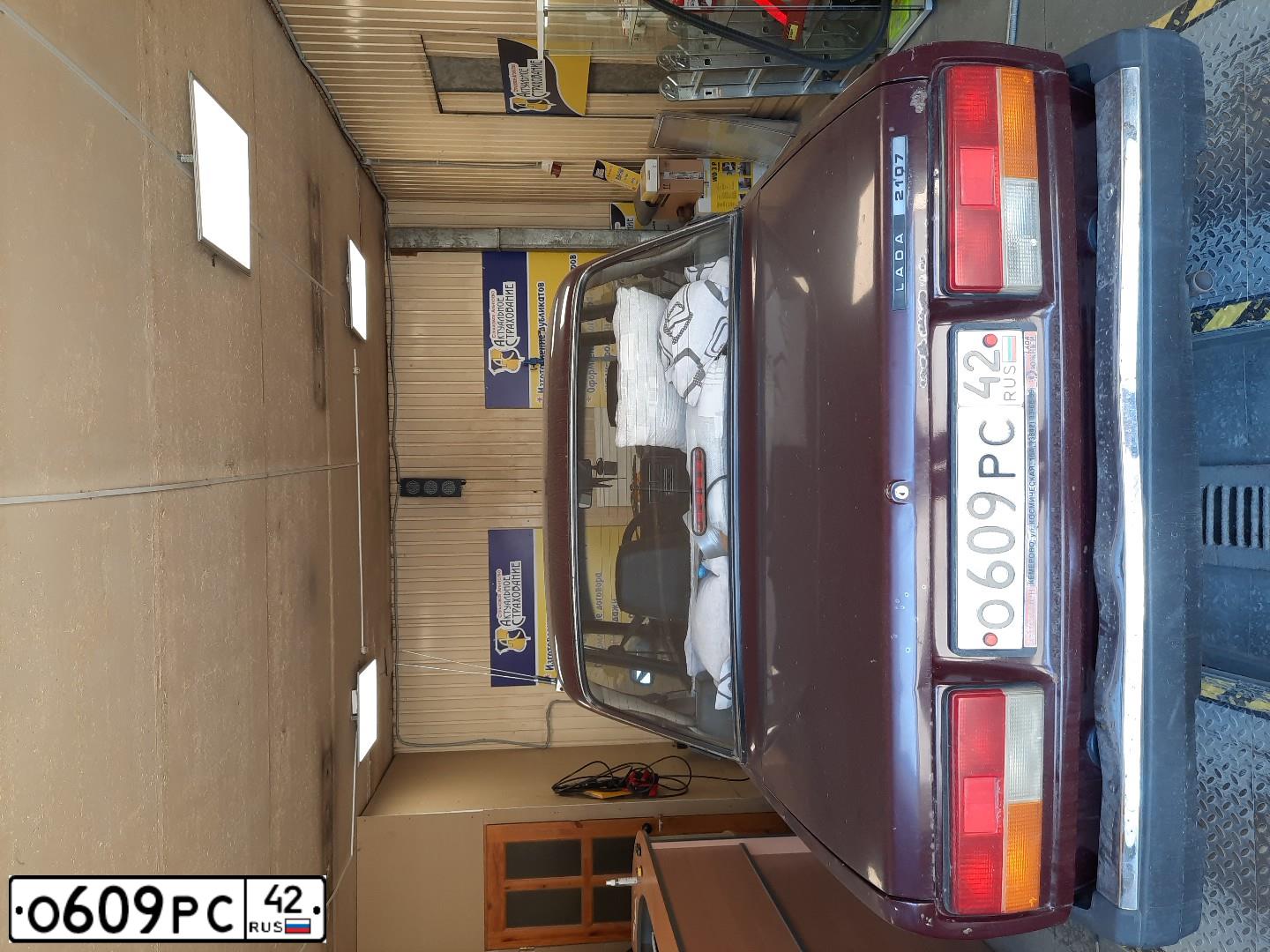Фото автомобиля LADA 2107, 2006 — госномер С840КС138