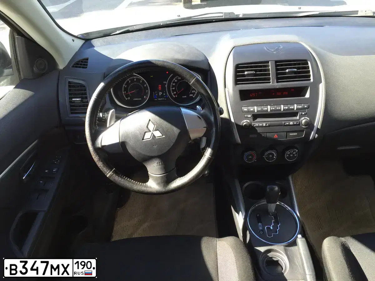 Фото автомобиля MITSUBISHI ASX, 2010 — госномер Н480ЕУ32. Цвет: Серебристый