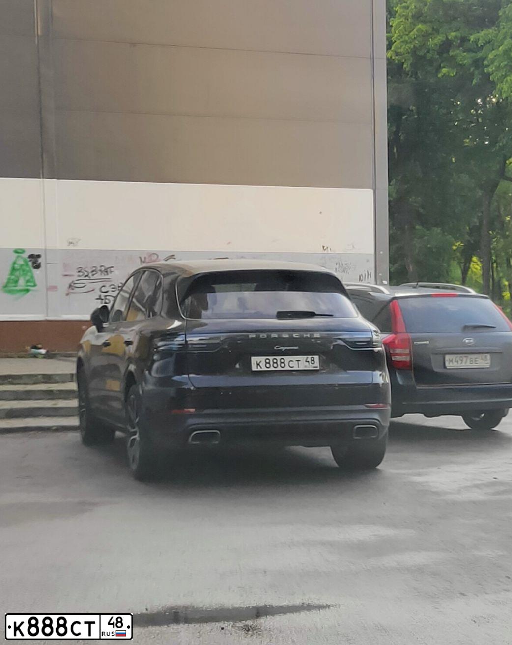 Фото автомобиля INFINITI QX70 /FX/, 2011 — госномер К888СТ48. Цвет: ЧЕРНЫЙ