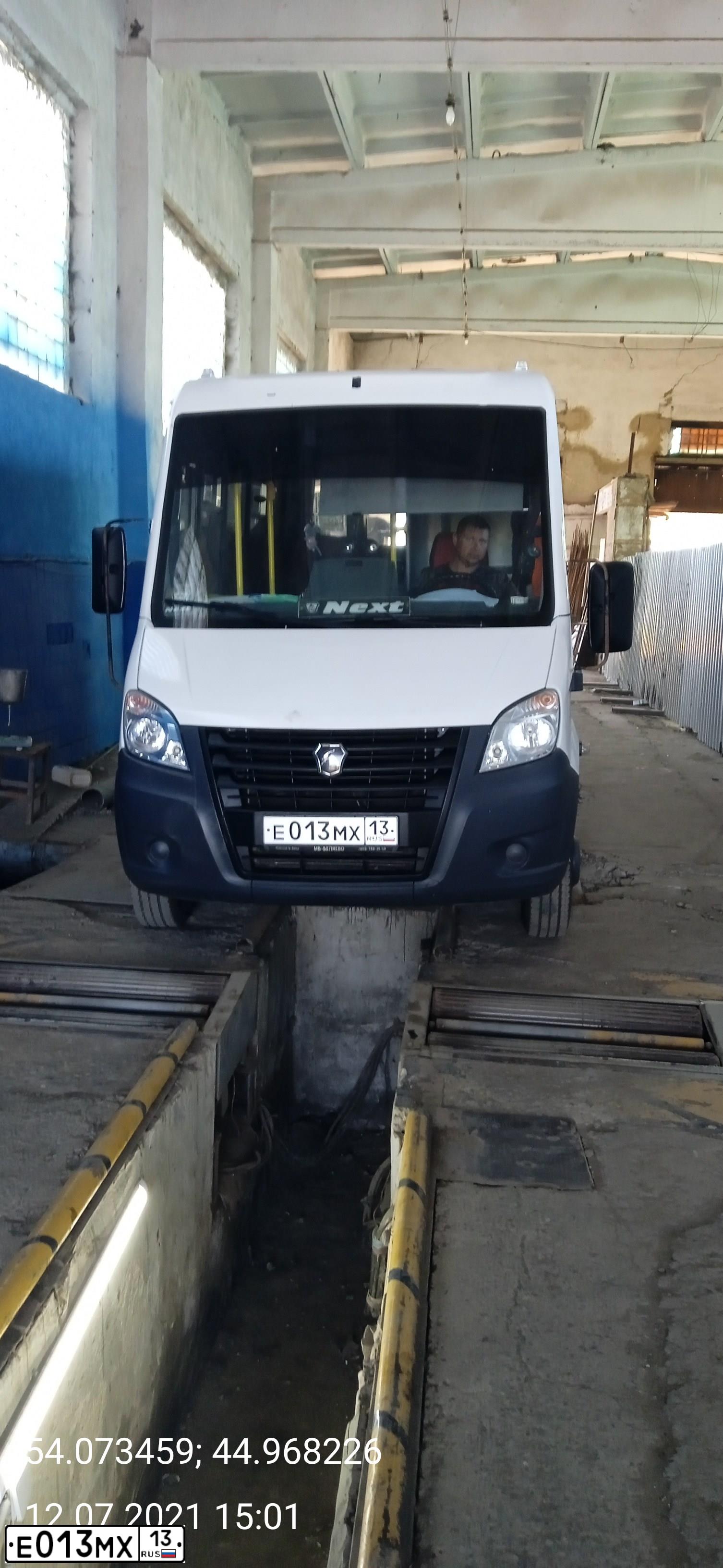 Фото автомобиля GAZ 3221 EL, 2017 — госномер Е013МХ13. Цвет: БЕЛЫЙ