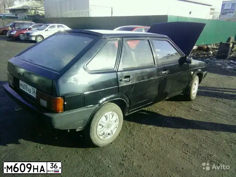 Фото автомобиля LADA 2109 SAMARA, 1994 — госномер Х303ВК36. Цвет: ЧЕРНЫЙ