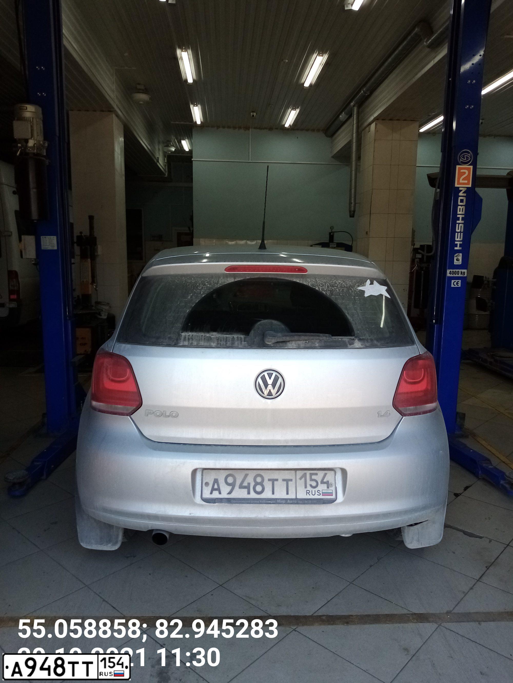 Фото автомобиля VOLKSWAGEN POLO, 2011 — госномер А948ТТ154. Цвет: СЕРЕБРИСТЫЙ