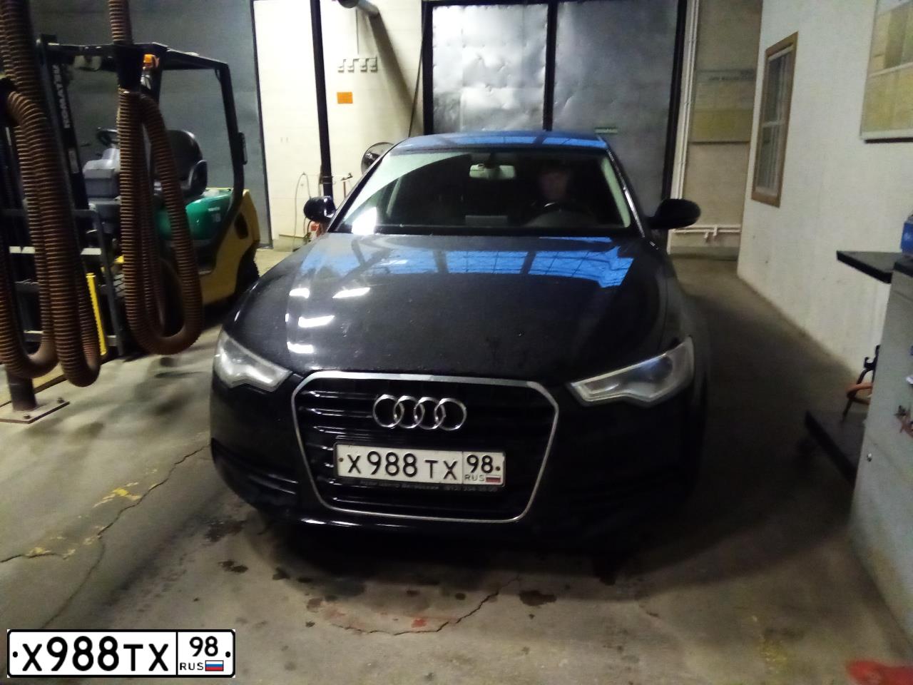 Фото автомобиля AUDI A6, 2011 — госномер Х988ТХ98. Цвет: ЧЕРНЫЙ