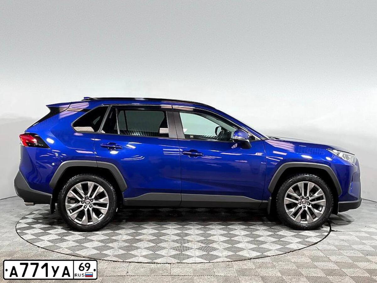 Фото автомобиля TOYOTA RAV4, 2021 — госномер У636ВВ977