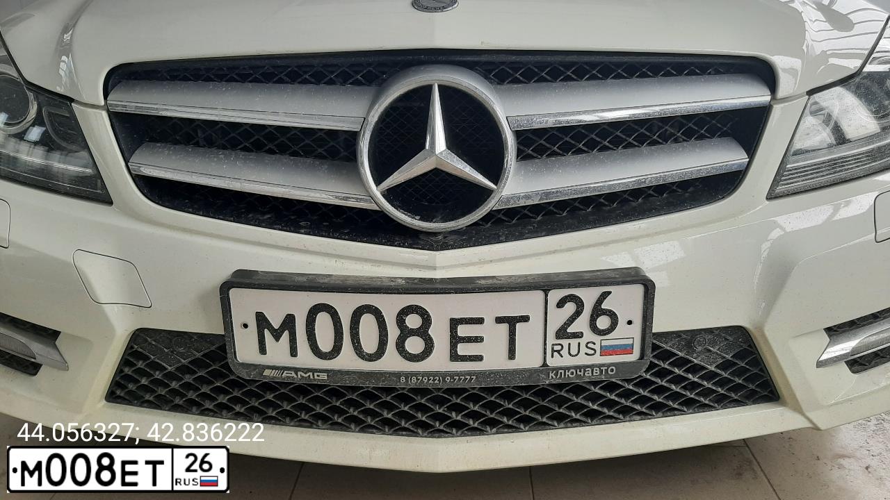 Фото автомобиля LADA 2113 SAMARA, 2005 — госномер Е028МО07. Цвет: ГРАФИТОВЫЙ МЕТАЛЛИК