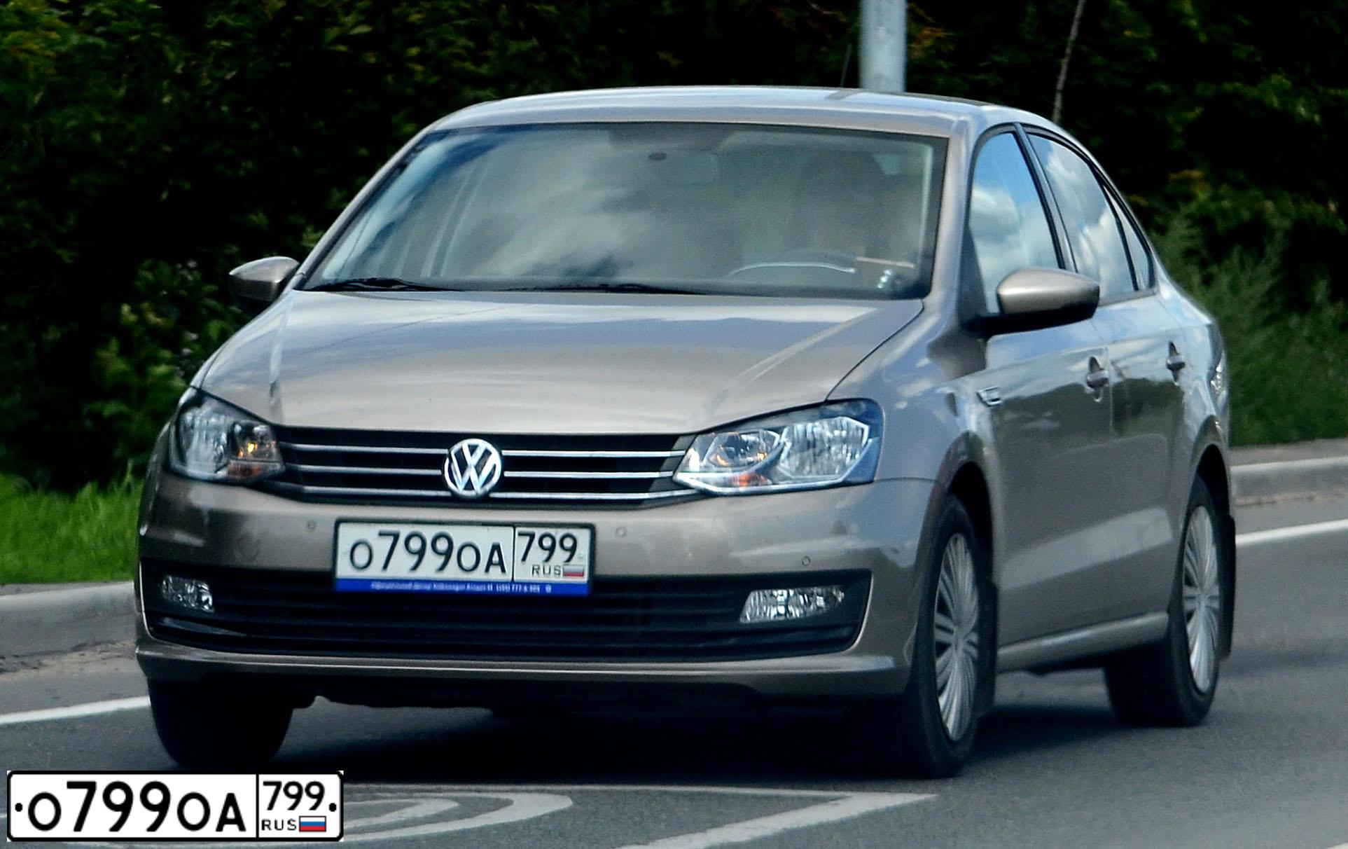 Фото автомобиля VOLKSWAGEN POLO, 2019 — госномер О799ОА799. Цвет: БЕЖЕВЫЙ