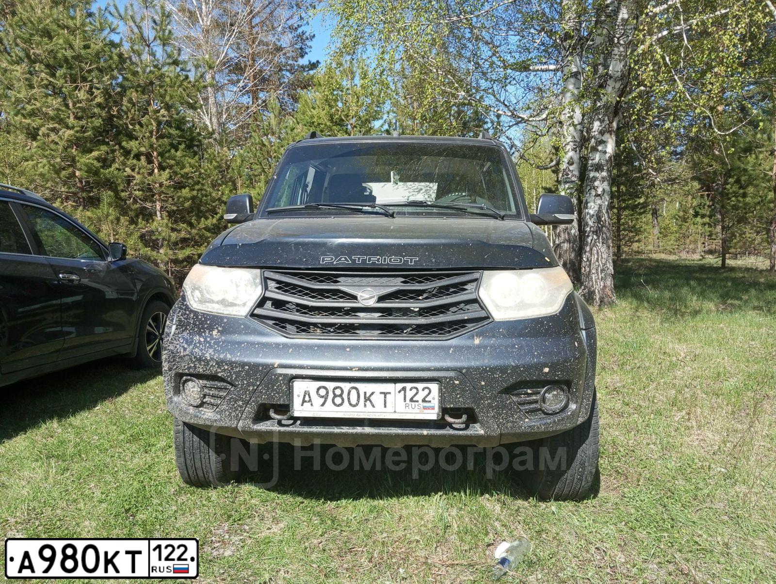 Фото автомобиля UAZ 3163 PATRIOT, 2015 — госномер А980КТ122. Цвет: ТЕМНО СЕРЫЙ МЕТАЛЛИК