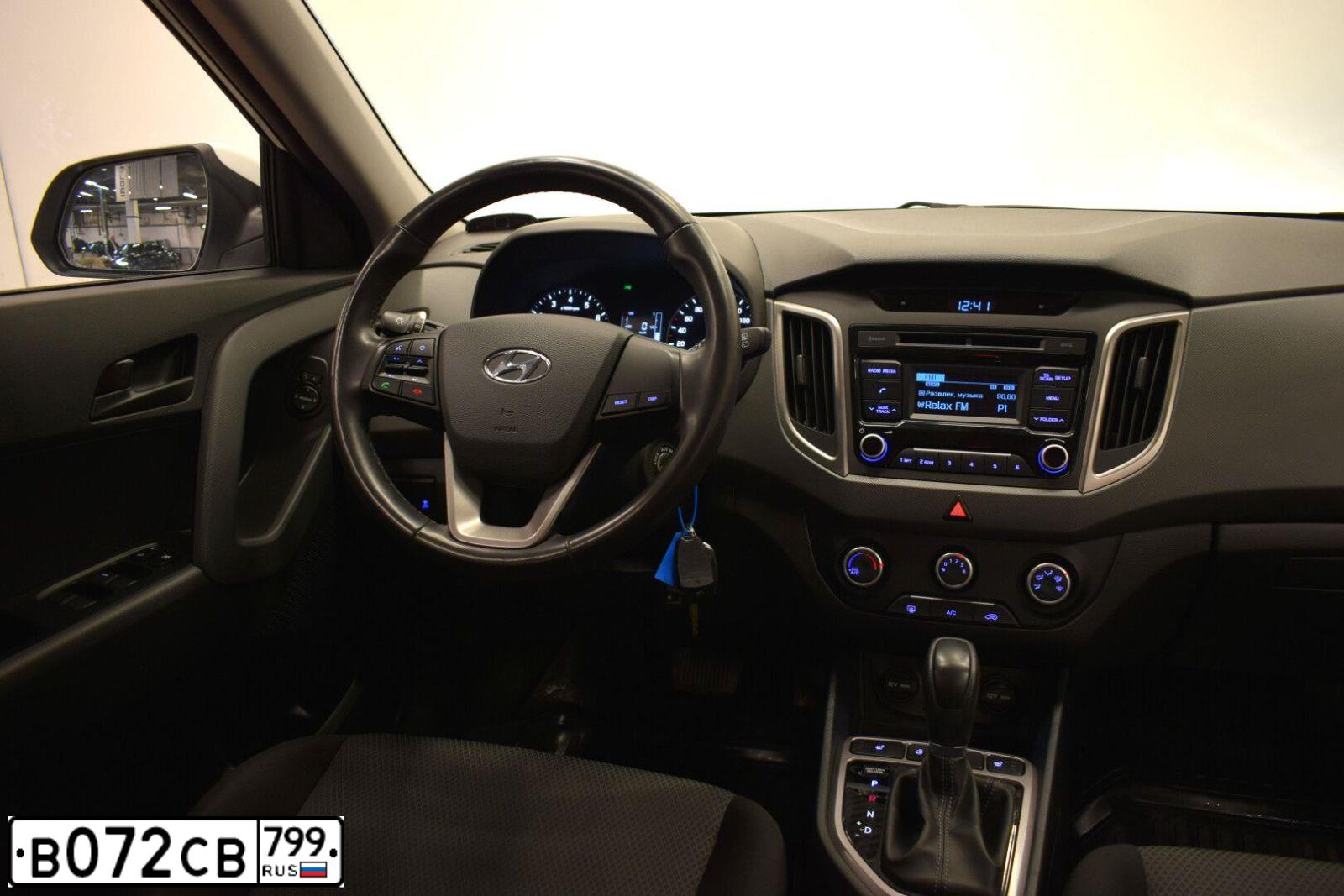 Фото автомобиля HYUNDAI CRETA, 2019 — госномер М468ОО790. Цвет: Белый