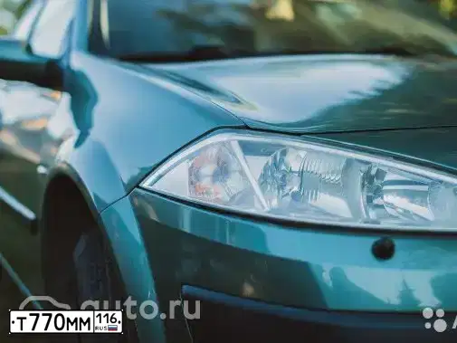 Фото автомобиля RENAULT MEGANE, 2004 — госномер Т770ММ116. Цвет: СЕРО-ЗЕЛЕНЫЙ