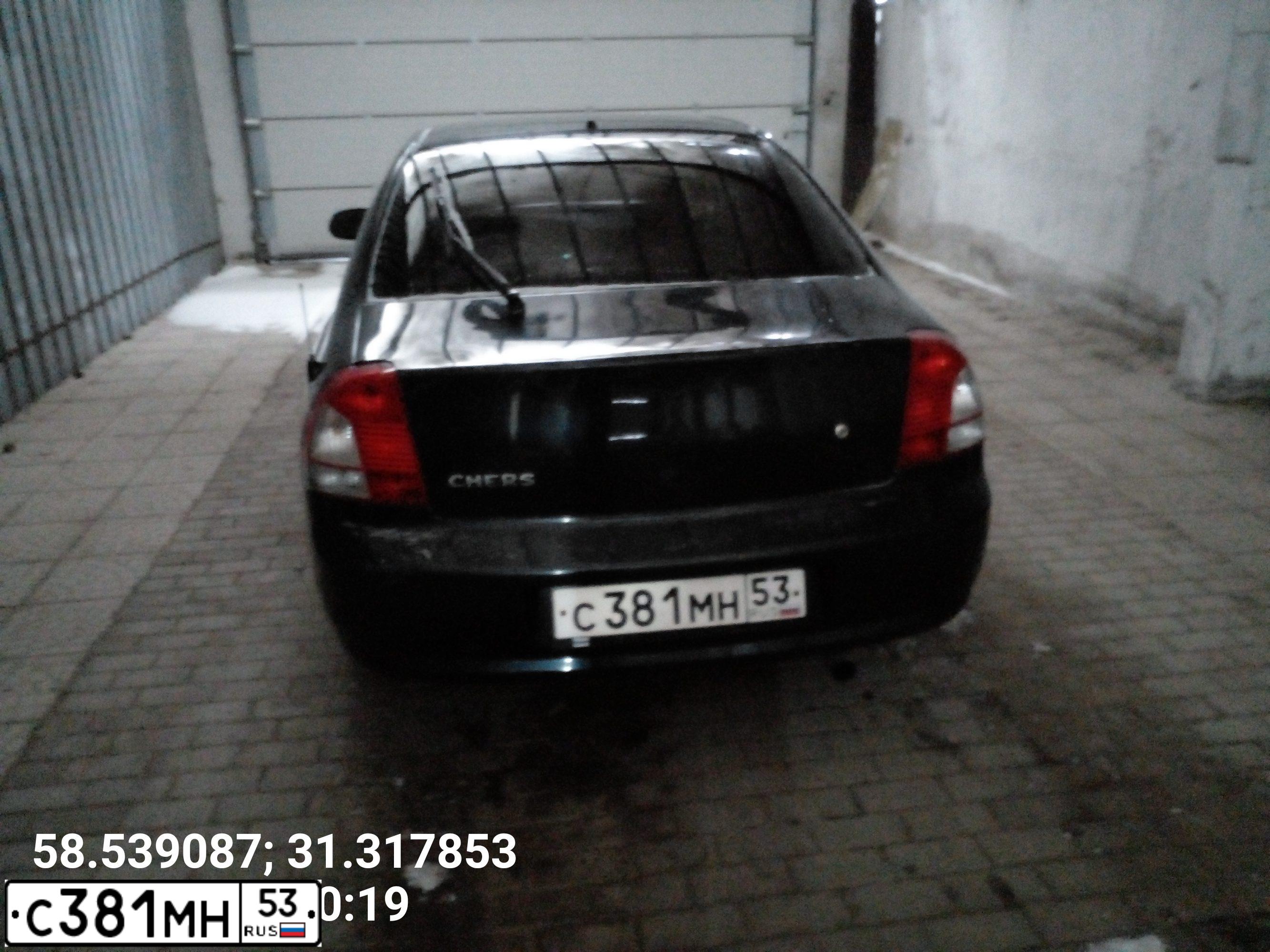 Фото автомобиля KIA SHUMA, 2002 — госномер К184ЕО53. Цвет: Темно-зеленый