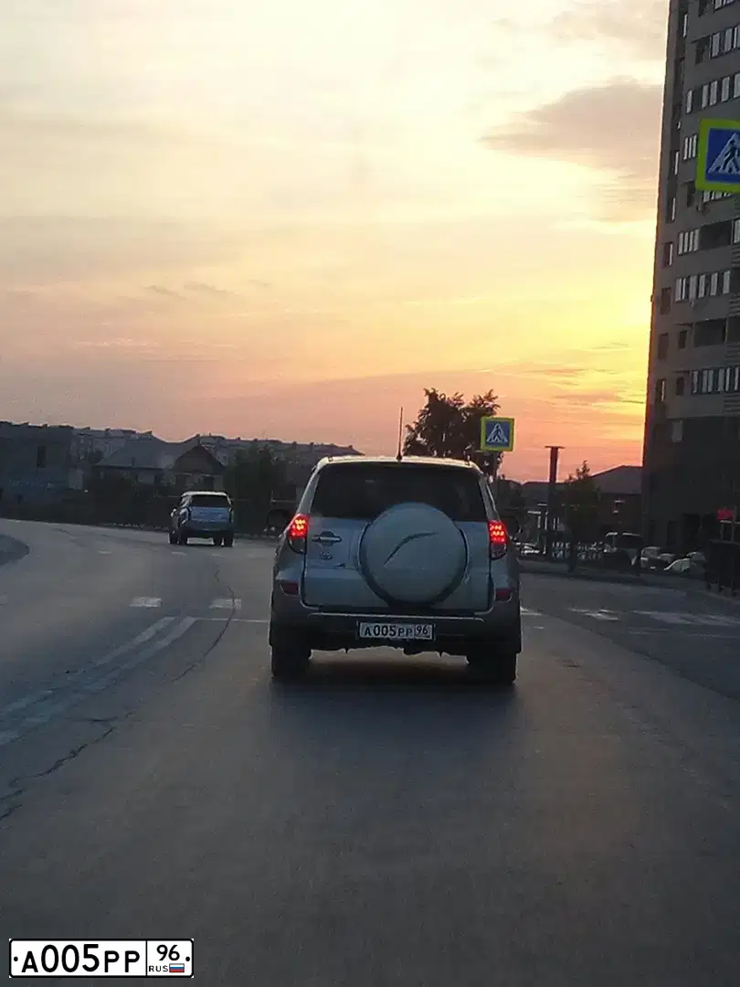 Фото автомобиля TOYOTA RAV4, 2007 — госномер Т700РВ72. Цвет: БЕЖЕВЫЙ