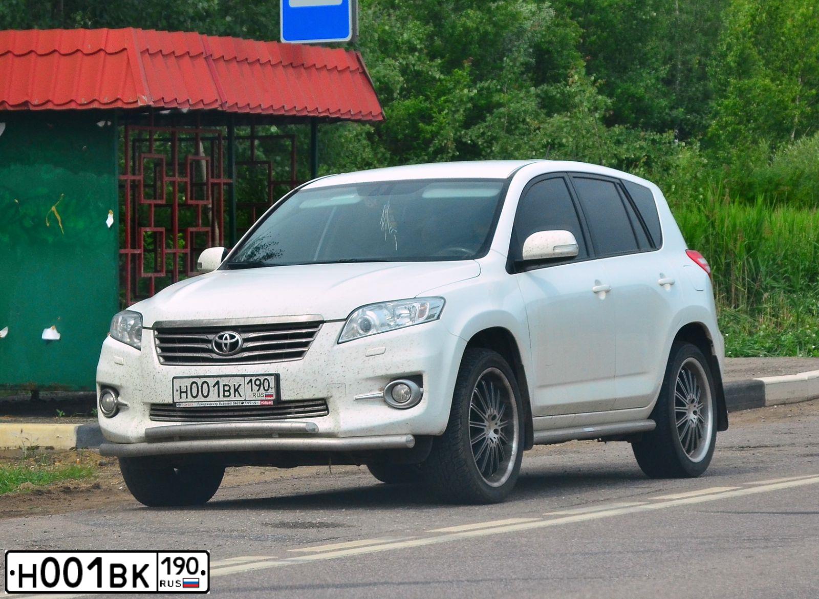 Фото автомобиля TOYOTA RAV4, 2011 — госномер Х355АЕ550