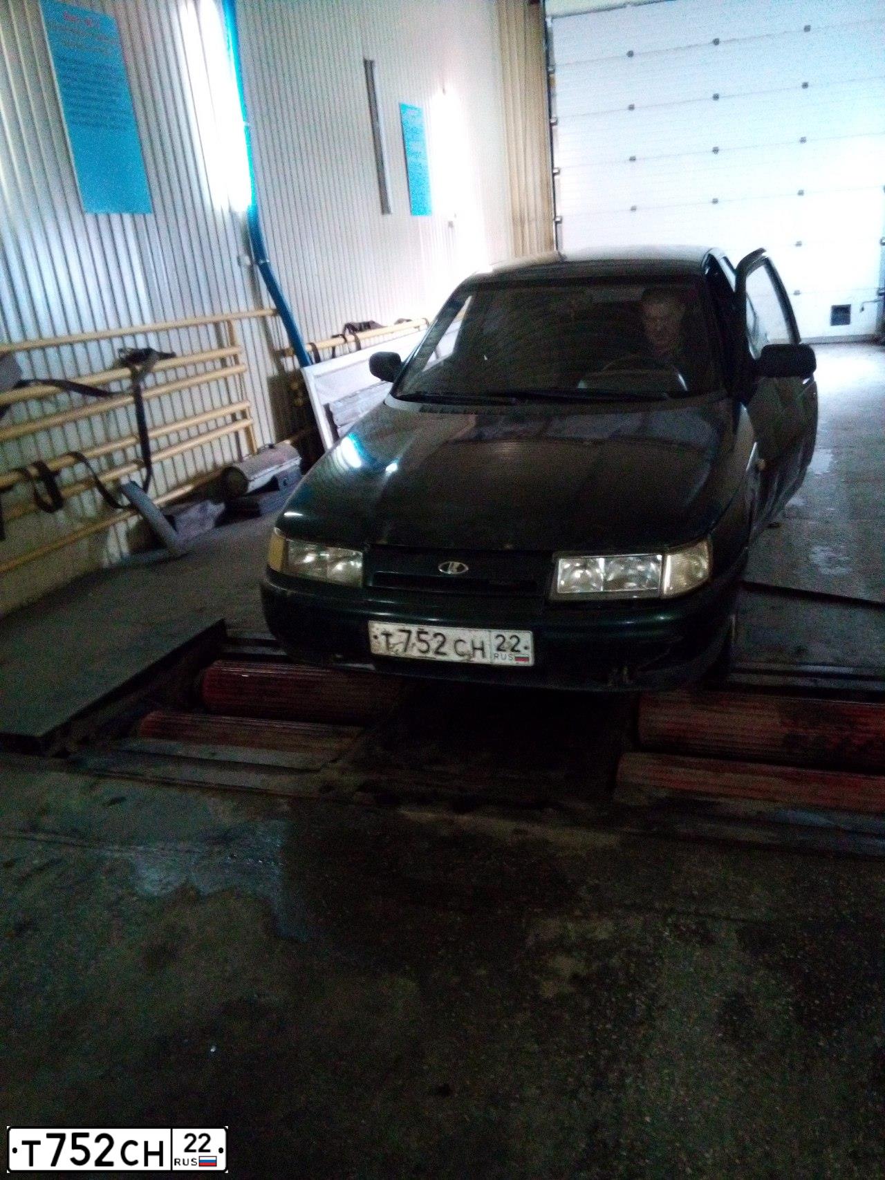 Фото автомобиля LADA 2110, 2002 — госномер К748МС122